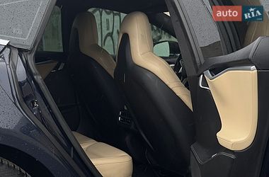 Лифтбек Tesla Model S 2015 в Львове