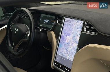 Лифтбек Tesla Model S 2015 в Львове