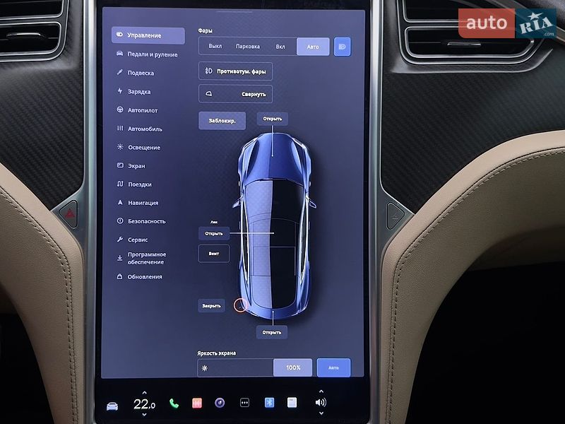 Лифтбек Tesla Model S 2015 в Львове