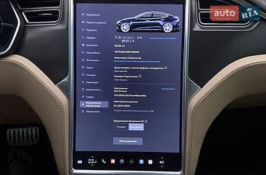 Лифтбек Tesla Model S 2015 в Львове