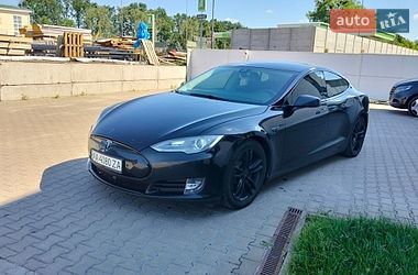 Tesla Model S  2015