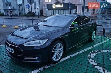 Tesla Model S  2013