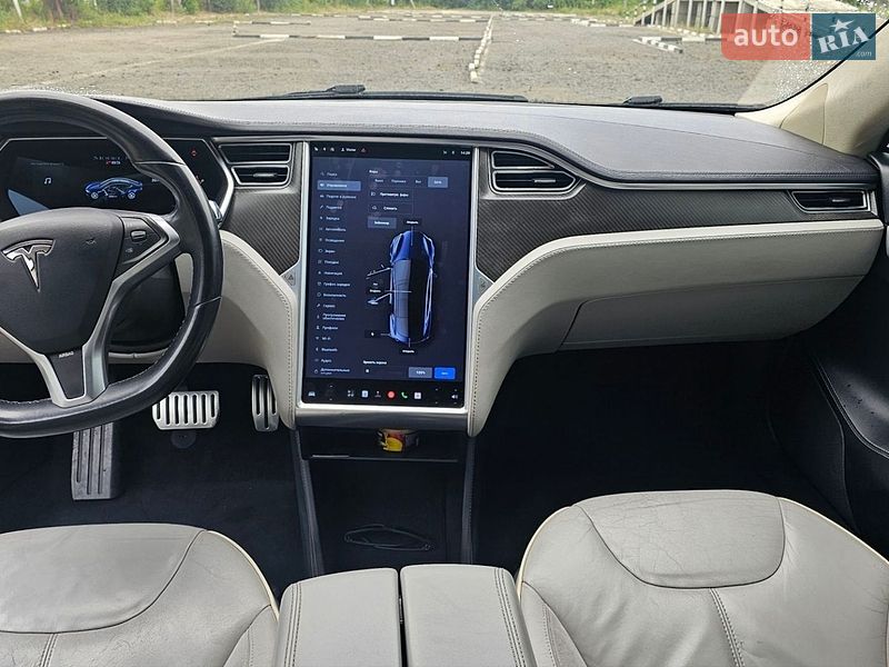 Лифтбек Tesla Model S 2013 в Шацке