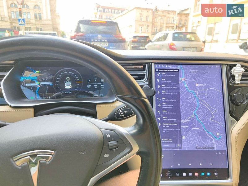 Ліфтбек Tesla Model S 2014 в Львові фото 15 Ліфтбек Tesla Model S 2014 в Львові