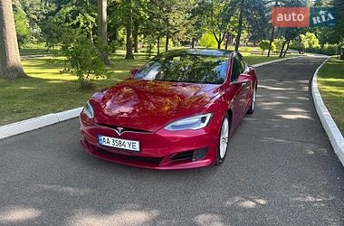 Tesla Model S  2016