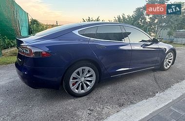 Ліфтбек Tesla Model S 2017 в Києві