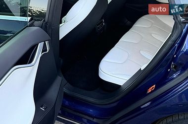 Ліфтбек Tesla Model S 2017 в Києві