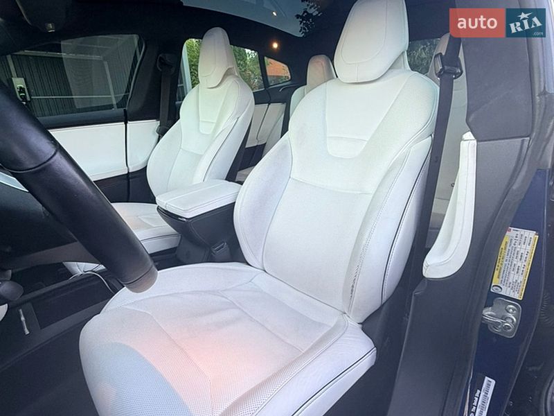 Ліфтбек Tesla Model S 2017 в Києві