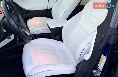 Ліфтбек Tesla Model S 2017 в Києві