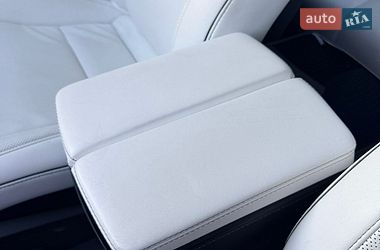 Ліфтбек Tesla Model S 2017 в Києві