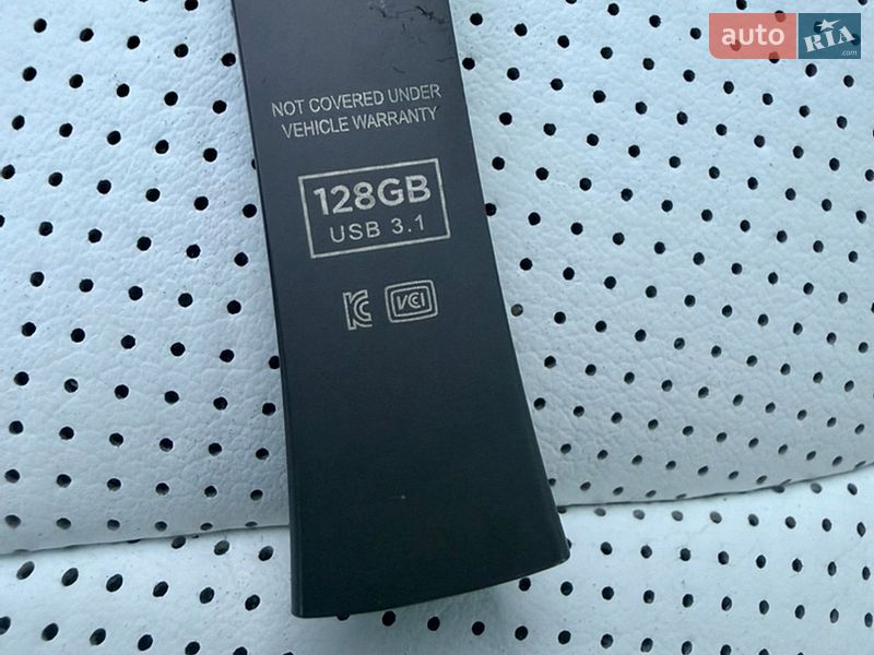 Ліфтбек Tesla Model S 2017 в Києві