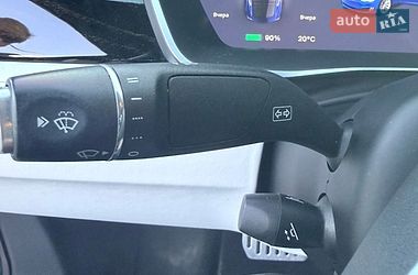 Ліфтбек Tesla Model S 2017 в Києві