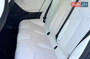 Ліфтбек Tesla Model S 2017 в Києві