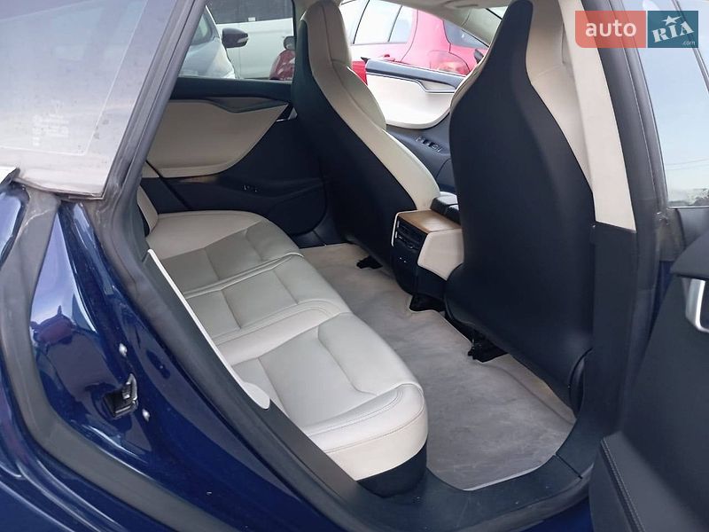 Лифтбек Tesla Model S 2018 в Одессе