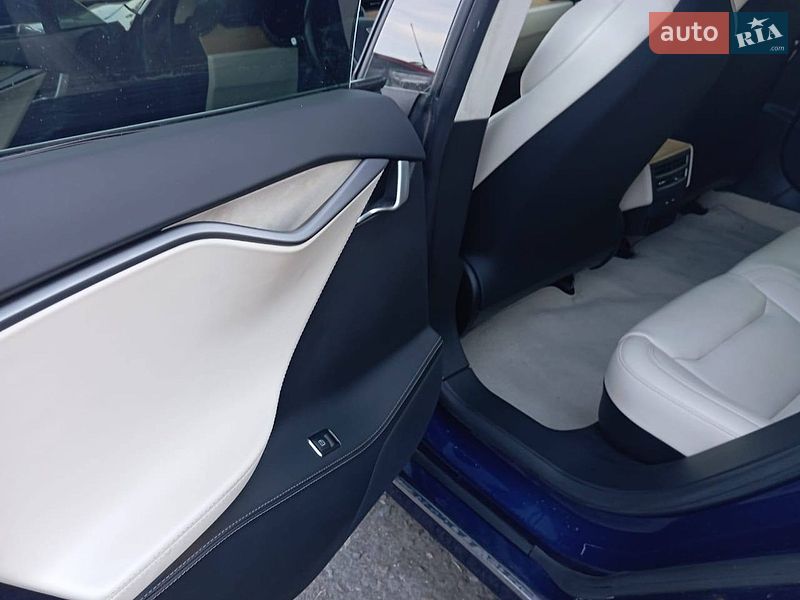 Лифтбек Tesla Model S 2018 в Одессе
