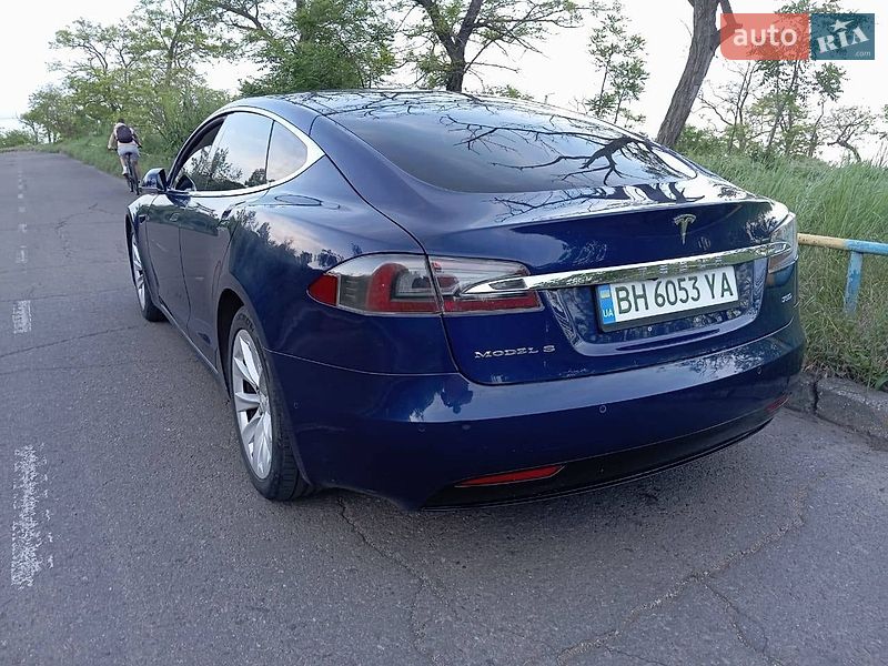 Лифтбек Tesla Model S 2018 в Одессе