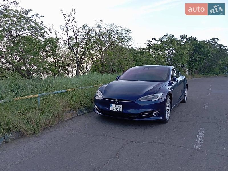 Лифтбек Tesla Model S 2018 в Одессе