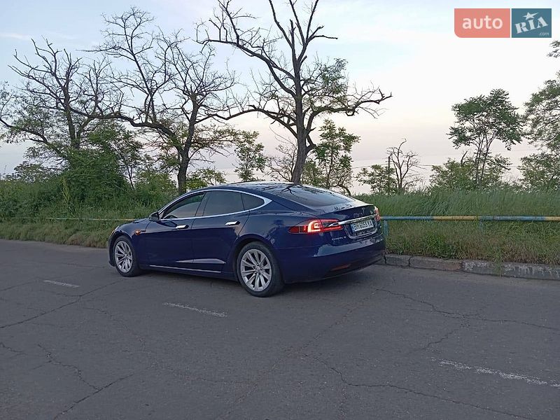 Лифтбек Tesla Model S 2018 в Одессе