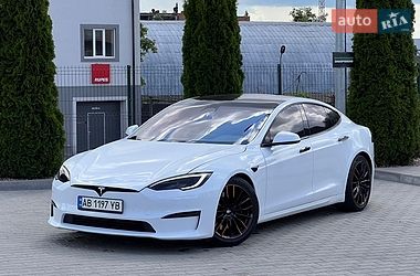 Tesla Model S  2022