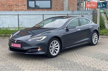 Tesla Model S  2018