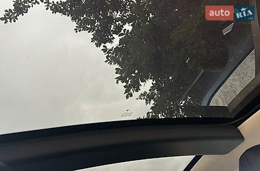 Лифтбек Tesla Model S 2015 в Виннице