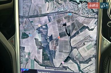 Лифтбек Tesla Model S 2015 в Виннице