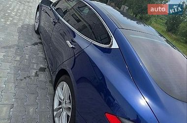 Tesla Model S  2016