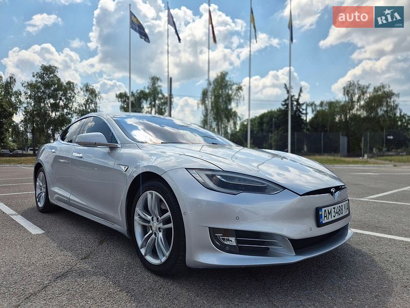 Tesla Model S 2016