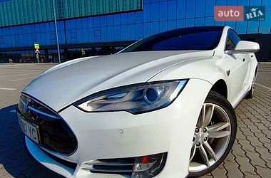 Tesla Model S  2014