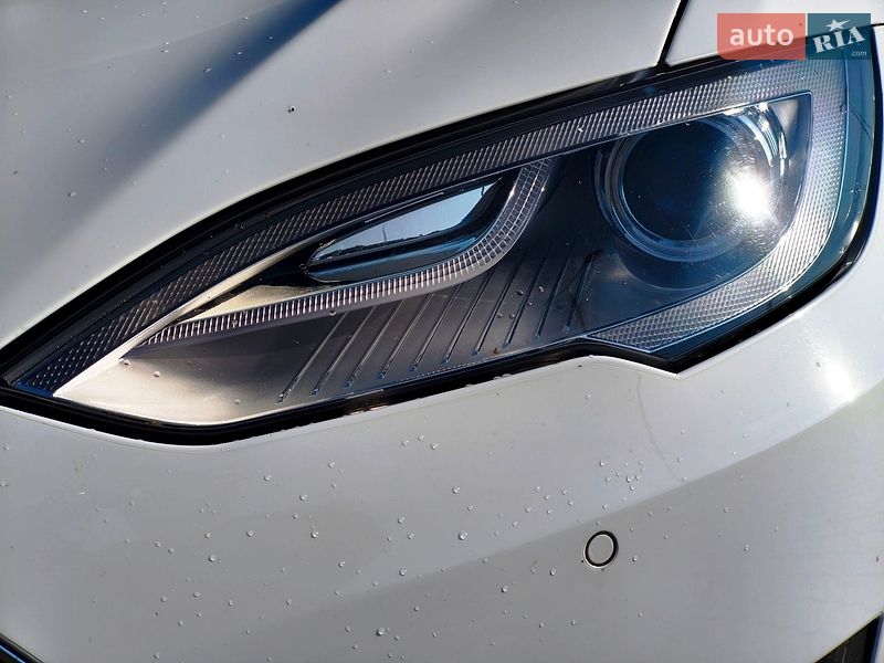 Ліфтбек Tesla Model S 2014 в Львові фото 4 Ліфтбек Tesla Model S 2014 в Львові