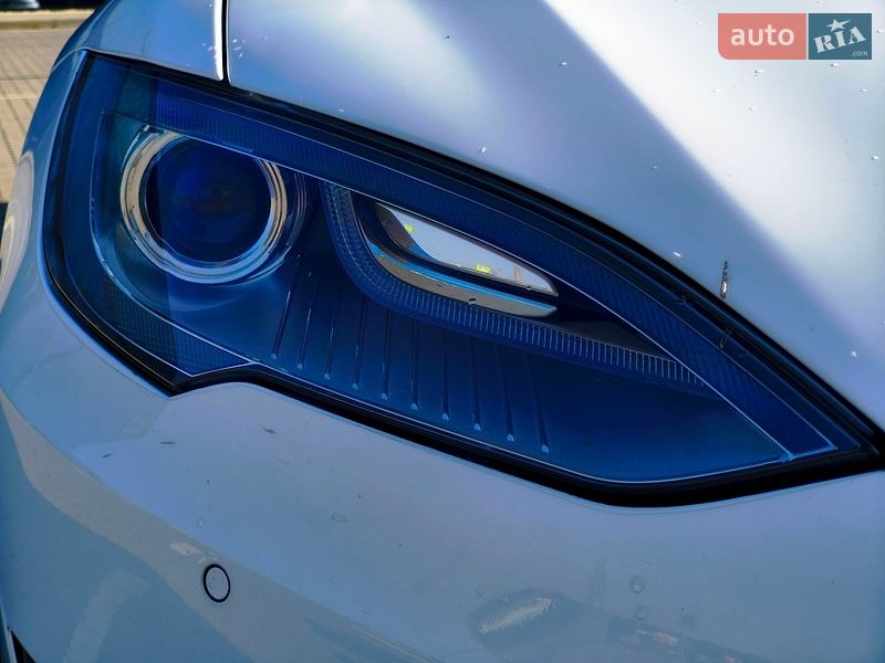 Ліфтбек Tesla Model S 2014 в Львові фото 5 Ліфтбек Tesla Model S 2014 в Львові