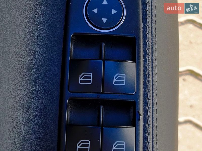 Ліфтбек Tesla Model S 2014 в Львові фото 13 Ліфтбек Tesla Model S 2014 в Львові