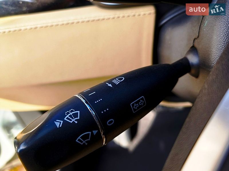 Ліфтбек Tesla Model S 2014 в Львові фото 20 Ліфтбек Tesla Model S 2014 в Львові