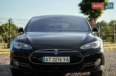 Tesla Model S  2015