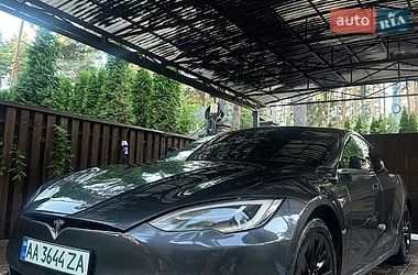 Лифтбек Tesla Model S 2019 в Буче Лифтбек Tesla Model S 2019 в Буче