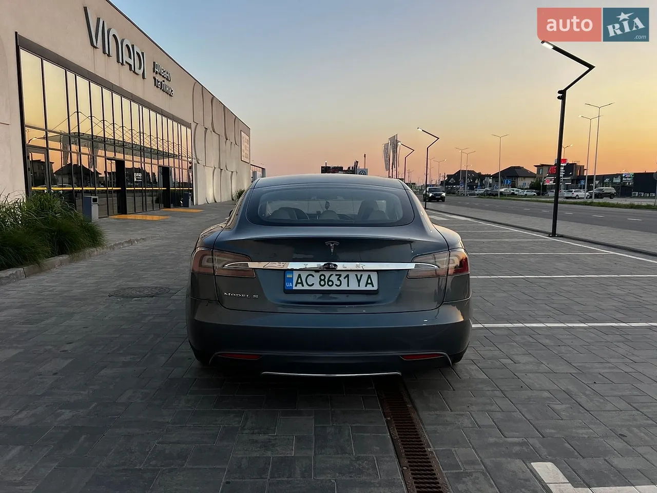 2013 Tesla Model S - мініатюра 5