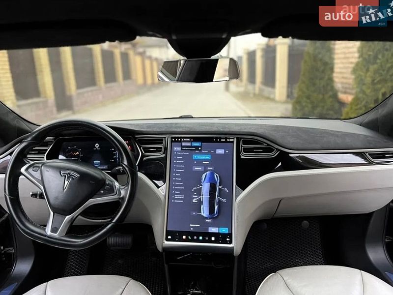 Лифтбек Tesla Model S 2014 в Виннице