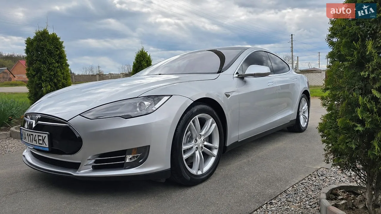 2014 Tesla Model S - мініатюра 4