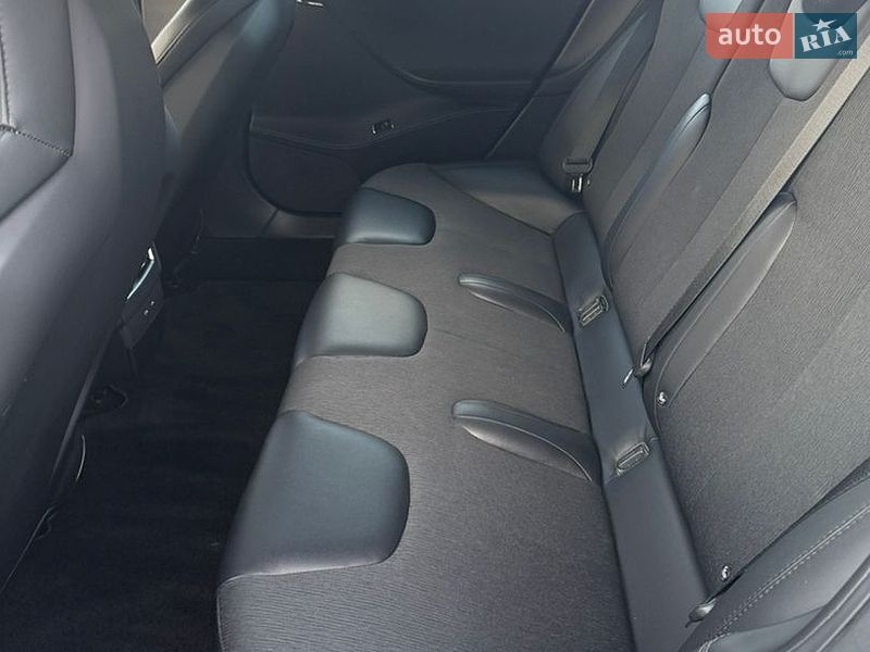 Ліфтбек Tesla Model S 2016 в Ужгороді фото 7 Ліфтбек Tesla Model S 2016 в Ужгороді