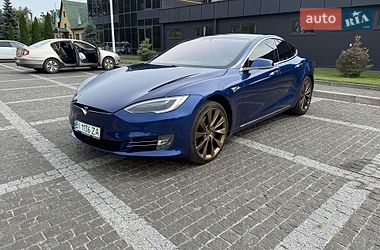 Tesla Model S  2019