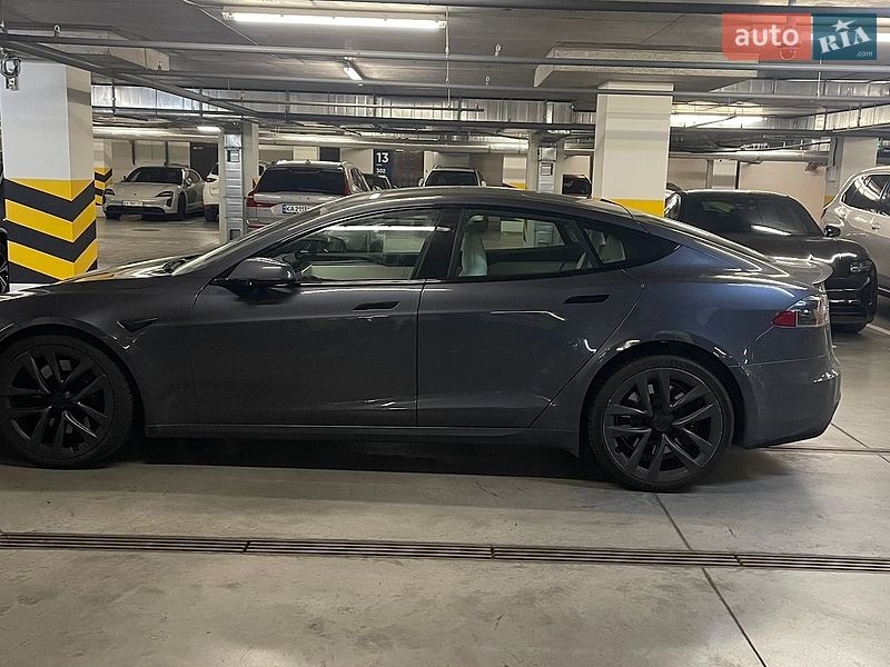 Ліфтбек Tesla Model S 2021 в Києві