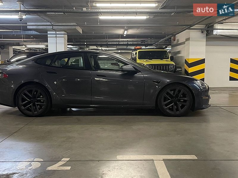 Ліфтбек Tesla Model S 2021 в Києві