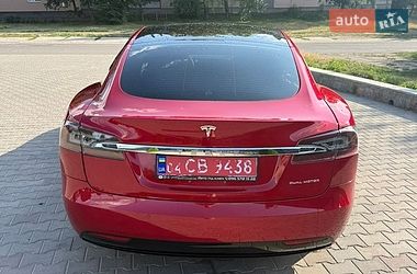 Лифтбек Tesla Model S 2020 в Умани