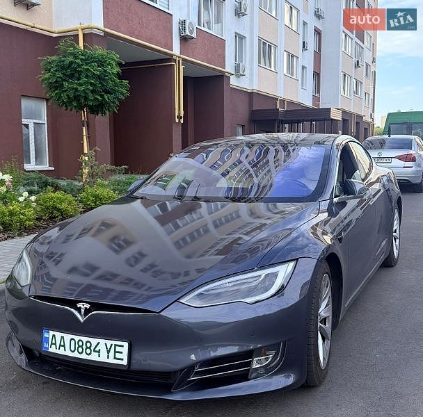 Tesla Model S 2017