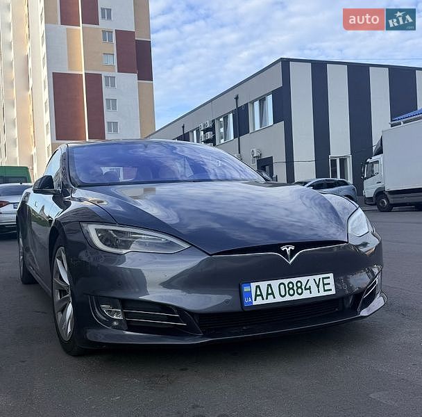 Tesla Model S 2017