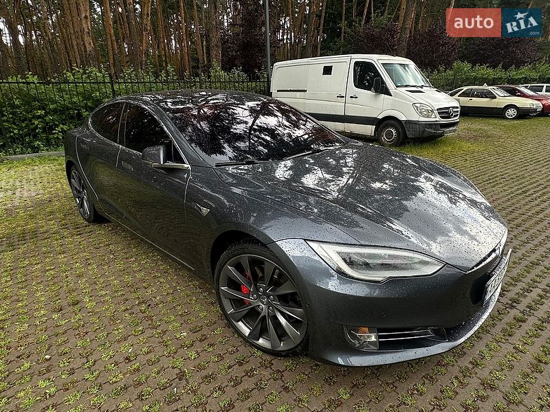 Лифтбек Tesla Model S 2018 в Киеве фото 7 Лифтбек Tesla Model S 2018 в Киеве