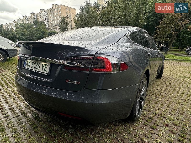 Лифтбек Tesla Model S 2018 в Киеве фото 15 Лифтбек Tesla Model S 2018 в Киеве