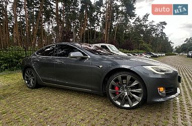 Лифтбек Tesla Model S 2018 в Киеве фото 25 Лифтбек Tesla Model S 2018 в Киеве