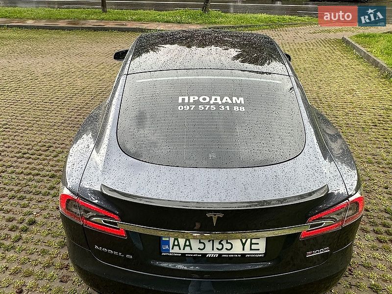 Лифтбек Tesla Model S 2018 в Киеве фото 12 Лифтбек Tesla Model S 2018 в Киеве