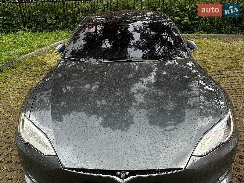 Лифтбек Tesla Model S 2018 в Киеве фото 5 Лифтбек Tesla Model S 2018 в Киеве